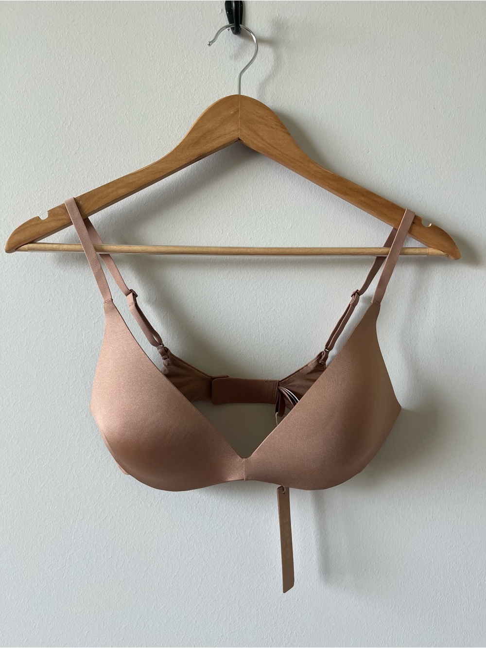 SKIMS Wireless Form Super Push-Up Bra 32C NWT Sienna Color